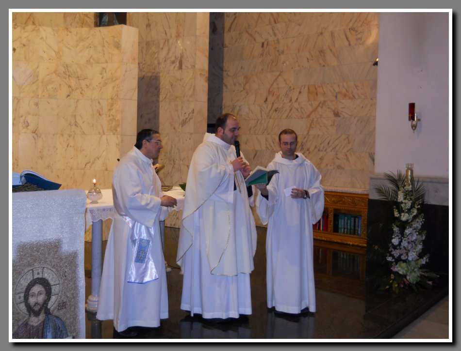 11-02-2011-madonna-lourdes (1)